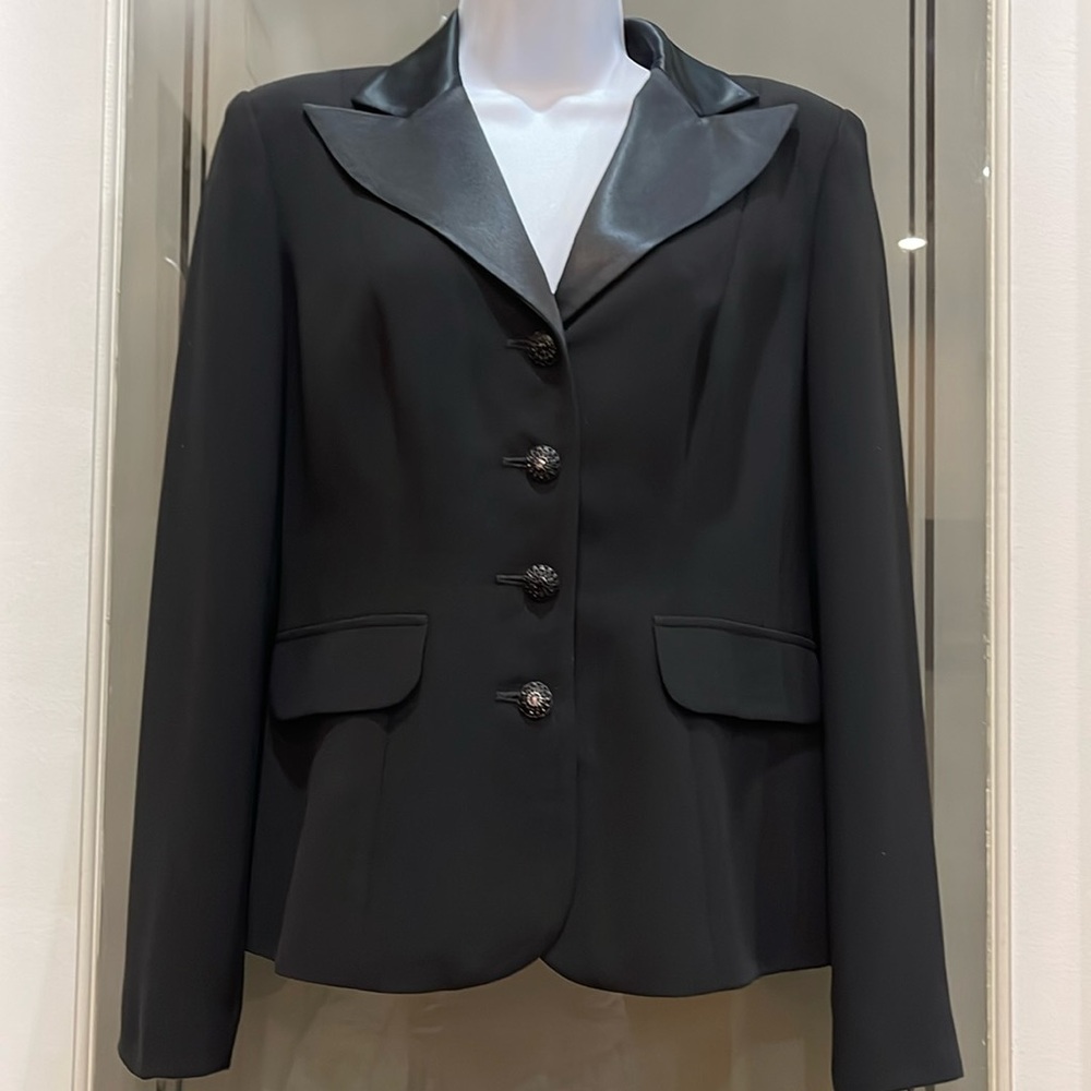 Talbots ladies jacket size 4 price is firm
